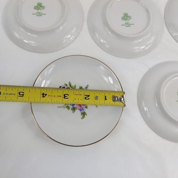 - JLMeneau 5 porcelain saucers Floral design (Z14) - Picture 3 of 8